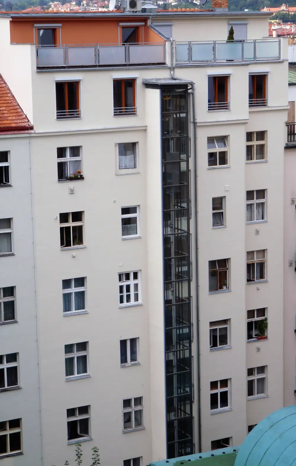 Rekonstrukce a zateplení fasád – fotografie 12 z 18